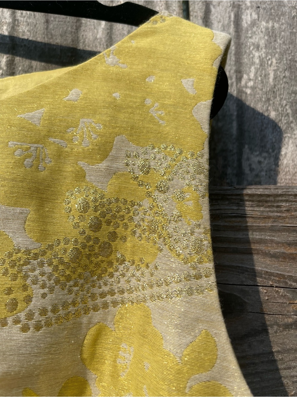 T Tahari Yellow Brocade Dress with Metallic Gold highlights Sz 10 - Picture 6 of 13